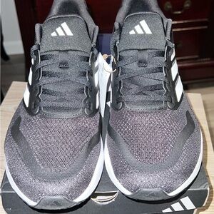 Adidas Men's Runfalcon Black and White Sneakers NIB 10 1/2